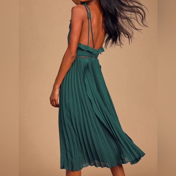 Lulus: Emerald Green Tie-Strap Pleated Midi Dress - Picture 9 of 10